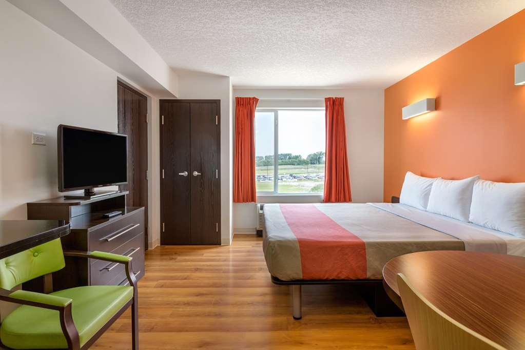 Motel 6 Airdrie Habitación foto