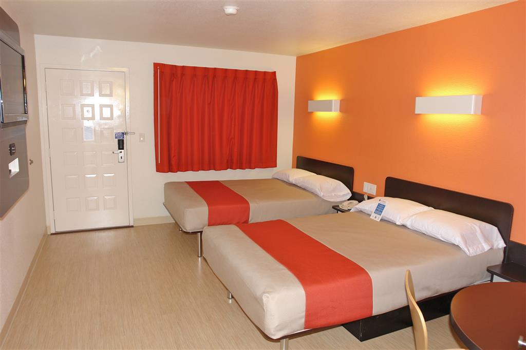 Motel 6 Airdrie Habitación foto