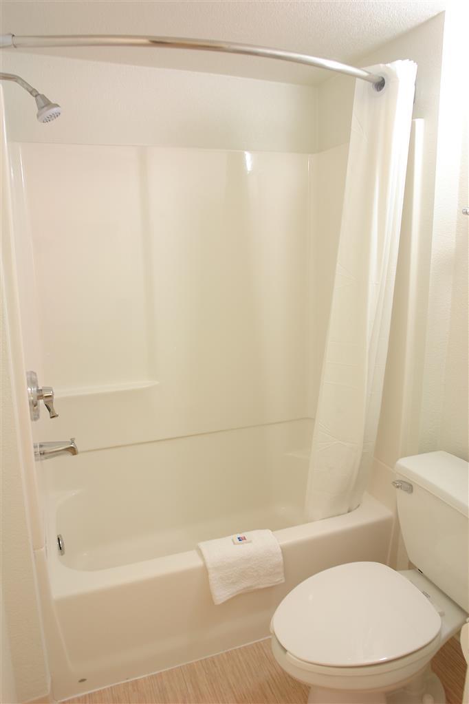 Motel 6 Airdrie Habitación foto