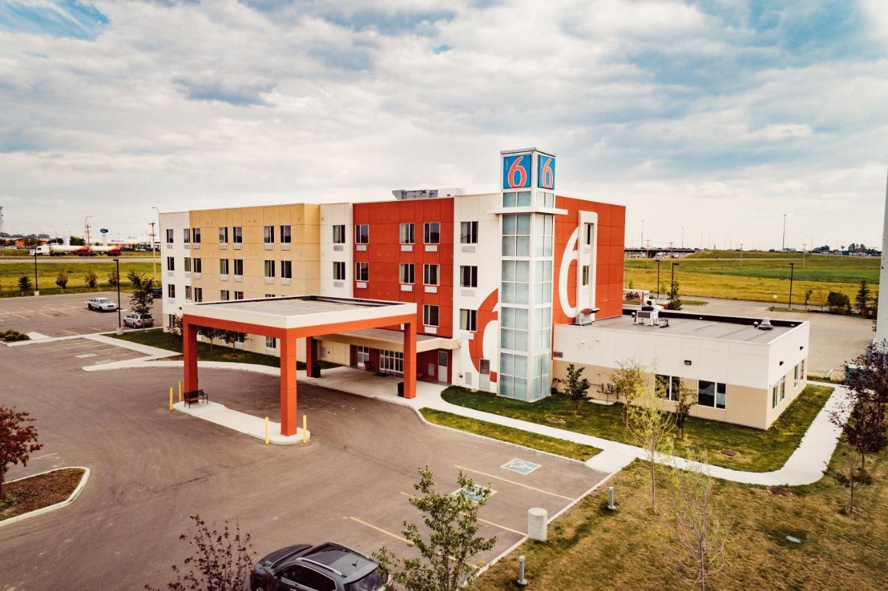 Motel 6 Airdrie Exterior foto